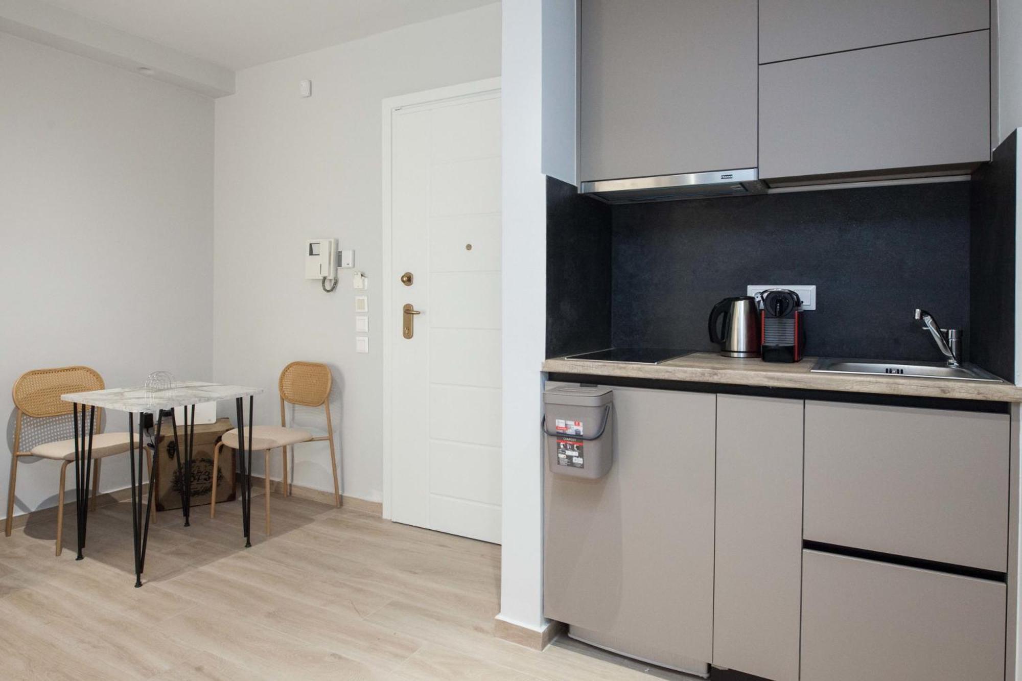 Petralona Gem Hotel-Style Studio With Balcony أثينا المظهر الخارجي الصورة